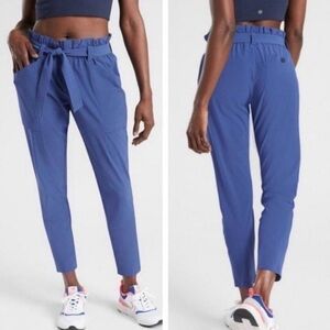 Athleta Skyline Blue Paperbag High Waist Utility Pants Athleisure Active Size 6